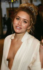 mary-kate olsen nue nus seins Photo